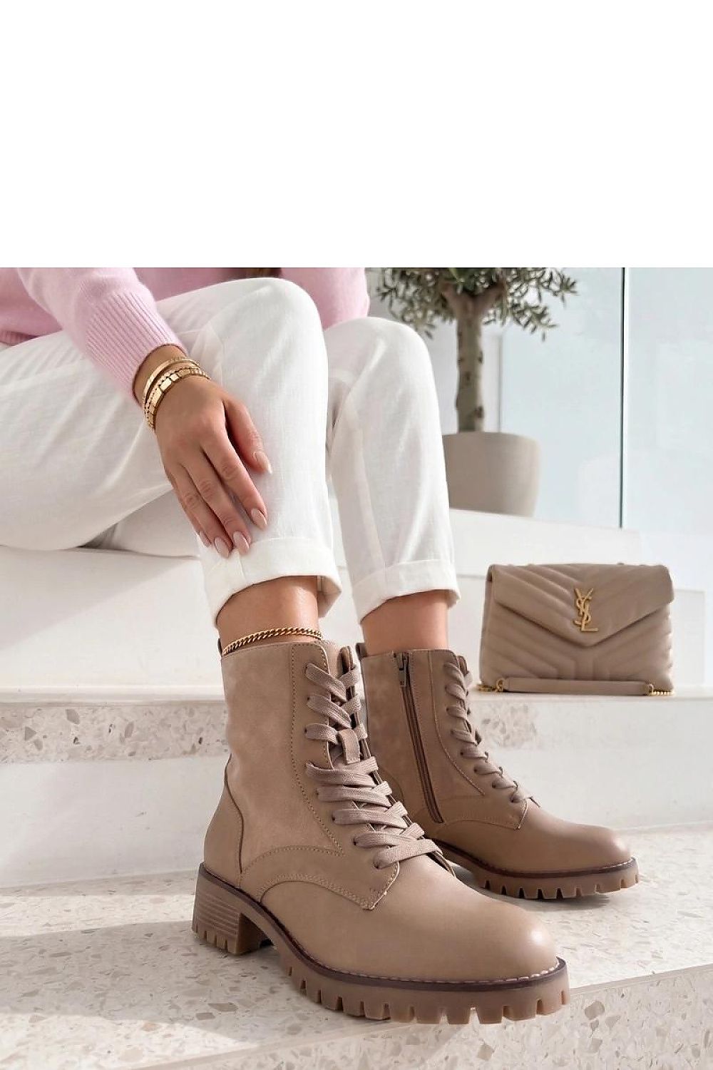 Bootie model 230781 Solea